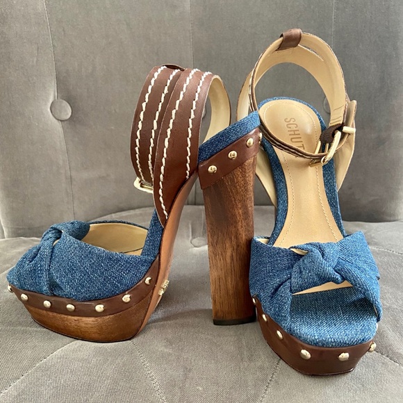 Platform sandals - Picture 1 of 4